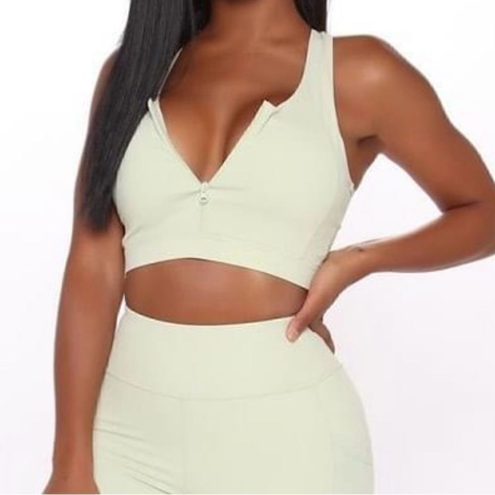 Bare Athletics mint green sports bra size L NWOT